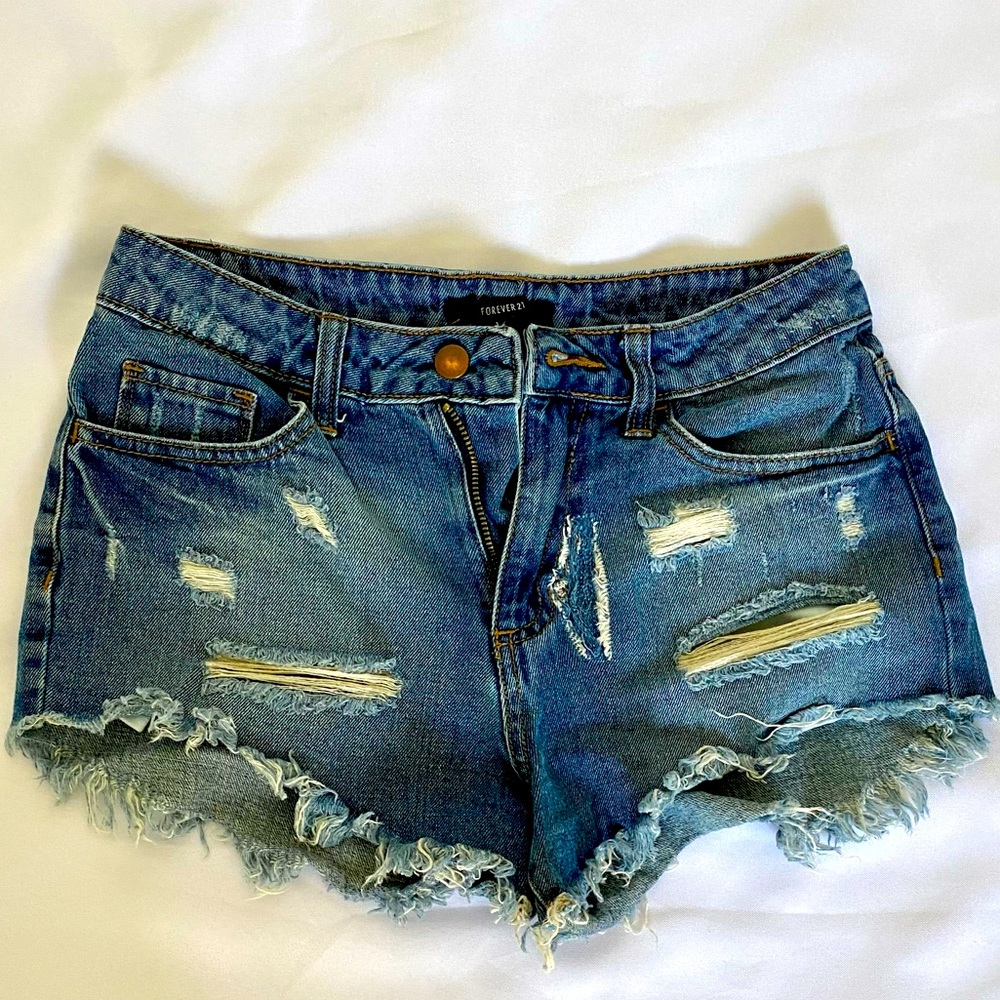 Forever21 Distressed High-Waisted Denim Shorts Size Small